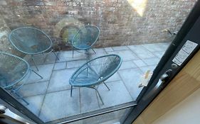Ideal Bristol Getaway - 3 Bed Harbourside Home